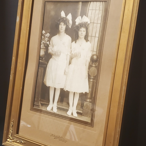 Antique 1920 Sisters Portrait Photograph Framed Kirkness Studio Baltimore MD 18" - Picture 9 of 11